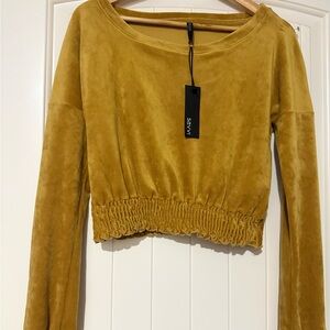 Savvy Golden Long Sleeve Crop Top